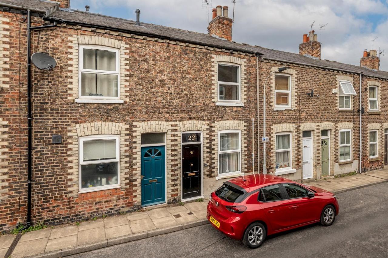 Pass The Keys Gorgeous Terrace Near Bishy Road Villa York Buitenkant foto